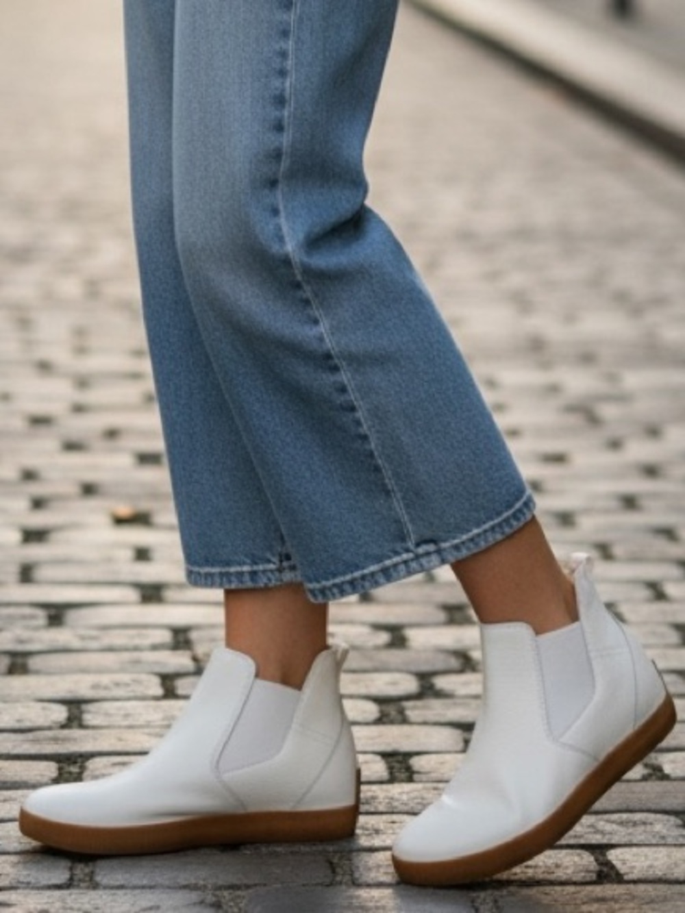 SOREL Out N About Chelsea Slip On Wedge II Booties Chalk White Sea Salt Size 11